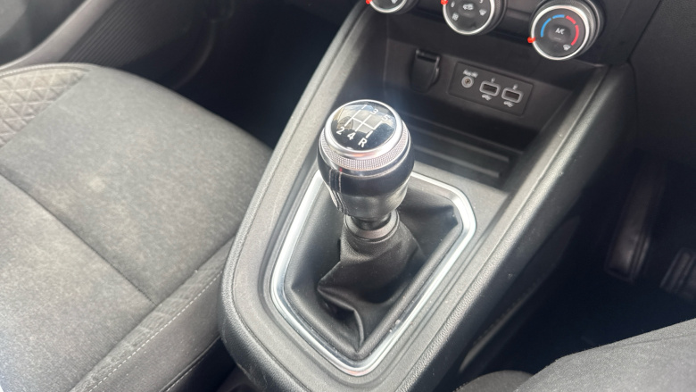 Renault Clio 1.0 TCe 100 Iconic 5dr Petrol Hatchback